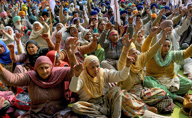 Rs 17 A Day Is Like Rubbing Salt To Farmers' Wounds, Says Congress