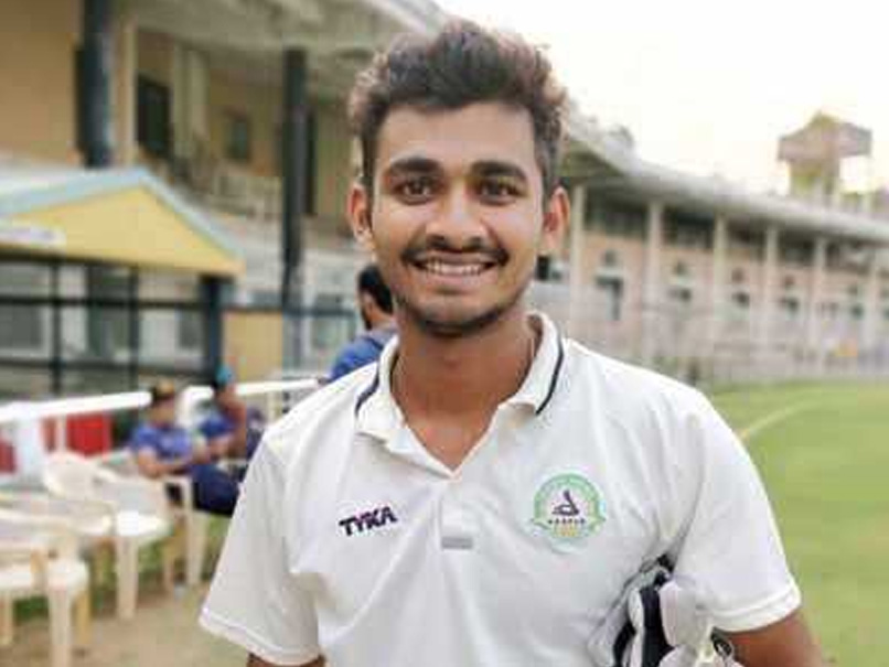 Irani Trophy 2019: अक्षय कारनेवर के शतक ने  विदर्भ को दी एक और बड़े खिताब की उम्मीद