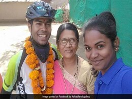 भारतीय सेना के जवानों के सम्मान में रक्षाबंधन पर साइकिल से निकला था ये शख्स, अब जी रहा है ऐसा जीवन भारतीय सेना के जवानों के सम्मान में रक्षाबंधन पर साइकिल से निकला था ये शख्स, अब जी रहा है ऐसा जीवन