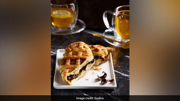 Croiffle: This New York Cafe Sells A Croissant And Waffle Hybrid And We're Already Drooling!