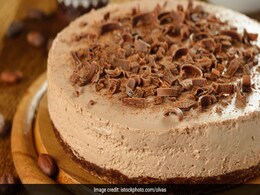 Watch: How To Make Eggless Chocolate Biscuit Cake Without Baking Watch: How To Make Eggless Chocolate Biscuit Cake Without Baking