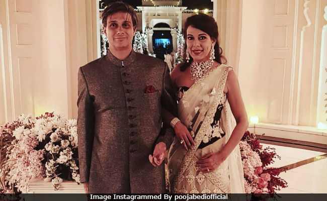 Pooja Bedi, Engaged To Boyfriend Maneck Contractor, Reveals Wedding Plans
