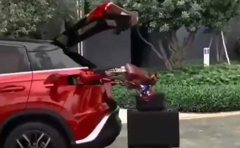 Ever Imagined Your Car Packing-In Your Luggage All By Itself?