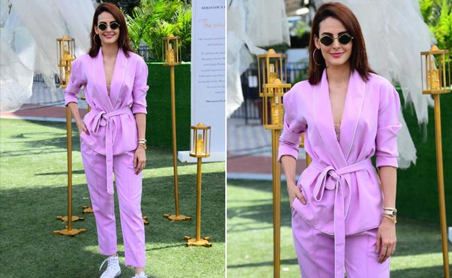 Mandana Karimi Welcomes Spring In Lovely Lavender. 6 Stylish Ways You Can Too