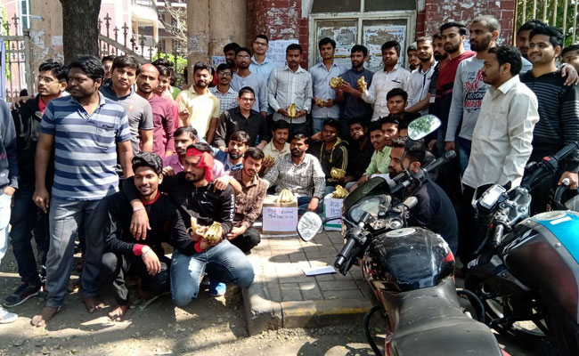 बेरोज़गारी के आंकड़े क्यों छुपा रही है सरकार?