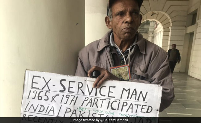 कनॉट प्लेस में भीख मांग रहा था 'पूर्व सैनिक', गौतम गंभीर ने शेयर की तस्वीर, सेना से लगाई मदद की गुहार