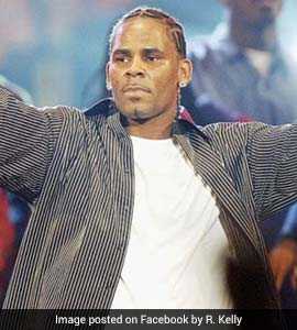 r kelly dressed too young R. Kelly Streaming Numbers Remain Intact Despite Spotify Removal