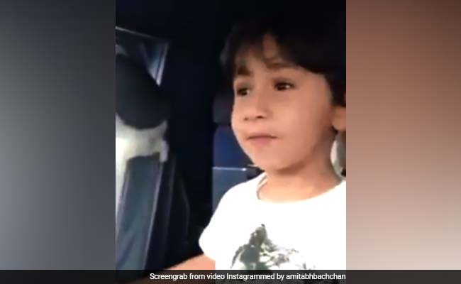 अमिताभ बच्चन को नहीं हो रहा इस बच्चे पर भरोसा, प्लेन के पायलट को यूं दे डाला ज्ञान- देखें Video