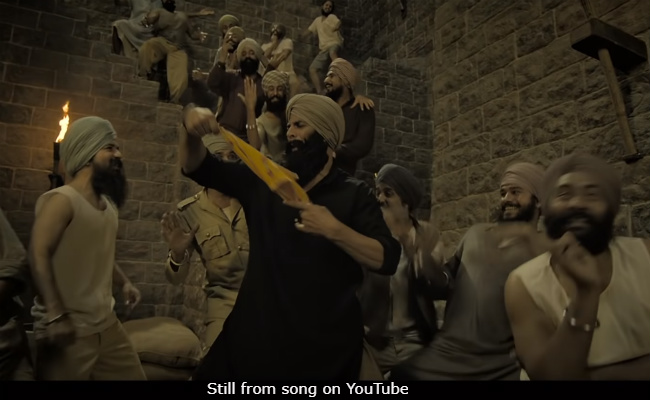 <I>Kesari</I> Song <I>Sanu Kehndi</i>: A Day In The Lives Of Akshay Kumar And His Fellow Soldiers