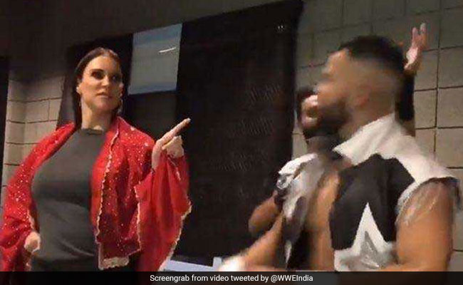 WWE की मालकिन ने किया 'हमको तुमसे प्यार है' गाने पर डांस,  चुनरी डालकर ऐसे लगाए ठुमके, देखें VIDEO