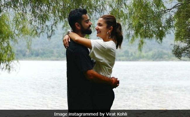 विराट कोहली ने अनुष्का शर्मा संग पोस्ट की रोमांटिक फोटो, कैप्शन तो नहीं लिखा लेकिन...