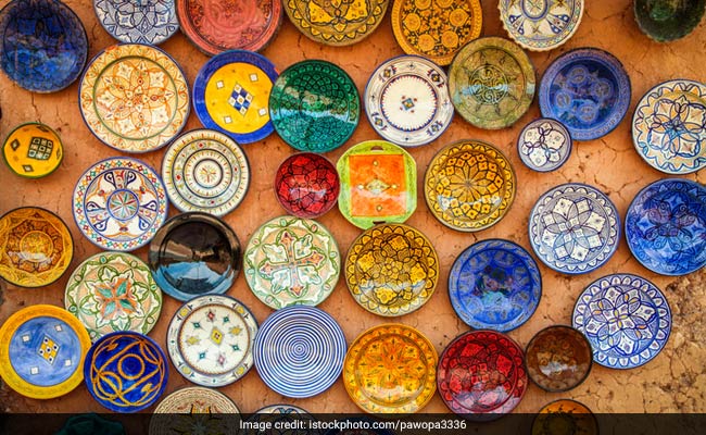 5 Decorative Plates To Style Your Room Up With