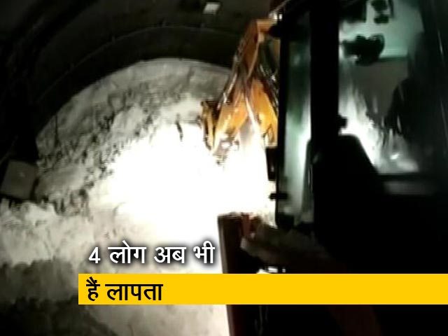 जम्मू-कश्मीर में भारी बर्फ़बारी से 7 लोगों की मौत
