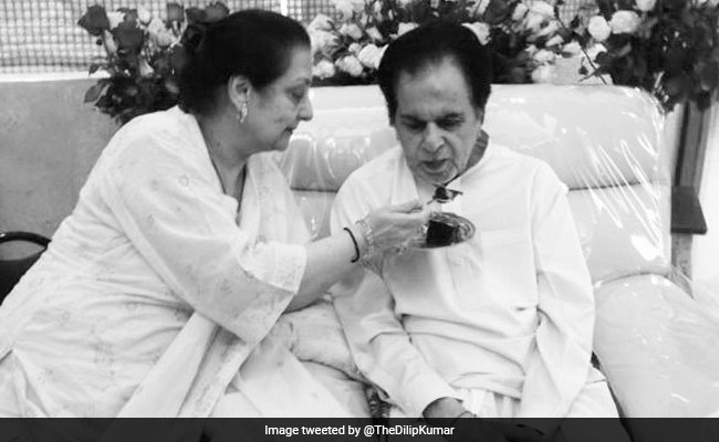 Dilip Kumar's 'Love And Greetings' To Fans On Twitter. Shares New Pic With Wife Saira Banu