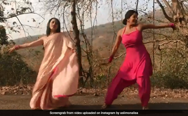 भोजपुरी एक्ट्रेस मोनालिसा ने 'मूंगड़ा' सॉन्ग पर डांस से बरपाया कहर, झट से वायरल हो गया Video