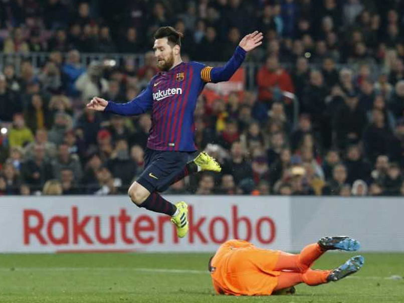 Lionel Messi Penalty Lifts Barcelona As Antoine Griezmann Eclipses Fernando Torres