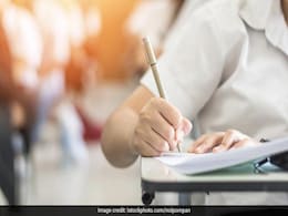 Fact Check: CBSE 10th रिजल्ट से पहले 11वीं की क्लास शुरू होगी या नहीं, जानिए क्या है सच्चाई Fact Check: CBSE 10th रिजल्ट से पहले 11वीं की क्लास शुरू होगी या नहीं, जानिए क्या है सच्चाई