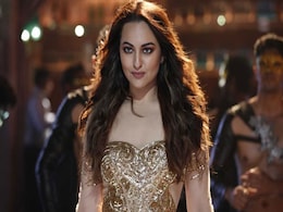 Total Dhamaal song Mungda: हेलन के सॉन्ग पर सोनाक्षी सिन्हा का 'टोटल धमाल', अजय देवगन हुए नॉक आउट Total Dhamaal song Mungda: हेलन के सॉन्ग पर सोनाक्षी सिन्हा का 'टोटल धमाल', अजय देवगन हुए नॉक आउट