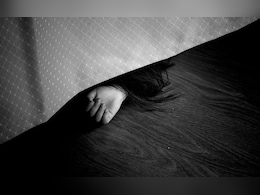 Rajasthan: 65 साल के बुज़ुर्ग और 20 साल की लड़की ने एक साथ कमरे में लगाई फांसी, पुलिस को मिला सुसाइड नोट Rajasthan: 65 साल के बुज़ुर्ग और 20 साल की लड़की ने एक साथ कमरे में लगाई फांसी, पुलिस को मिला सुसाइड नोट