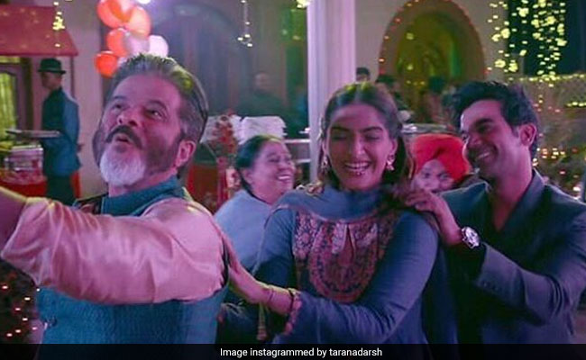 <I>Ek Ladki Ko Dekha Toh Aisa Laga</I> Box Office Collection Day 2: Sonam Kapoor's Film Earns Close To Rs 8 Crore