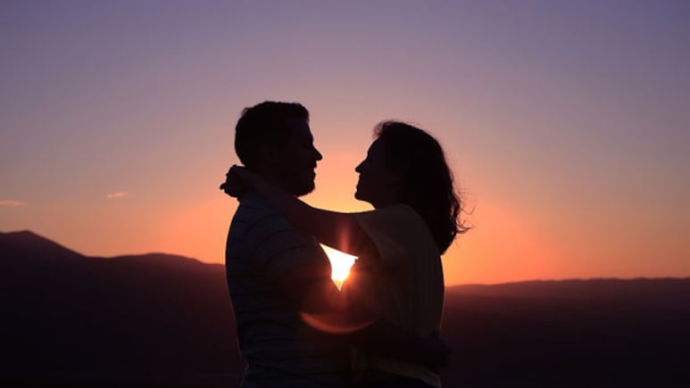 Valentine Week पर पार्टनर के साथ जाना चाहते हैं घूमने, तो  ये 4 जगह हैं बेस्ट, कम खर्च पर घूम आइए