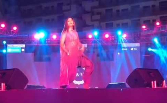 Sapna Choudhary Dance Video: सपना चौधरी के ठुमकों का चला जोरदार जादू, हरियाणवी छोरी के Video ने उड़ाया गरदा