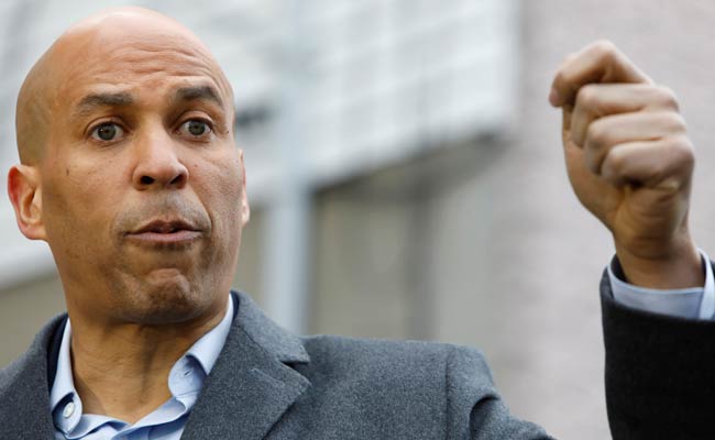 US Senator Hires Several Indian-Americans For His 2020 Presidential Bid