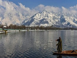 Mercury Settles Below Freezing Point In Several Places Across Kashmir Mercury Settles Below Freezing Point In Several Places Across Kashmir