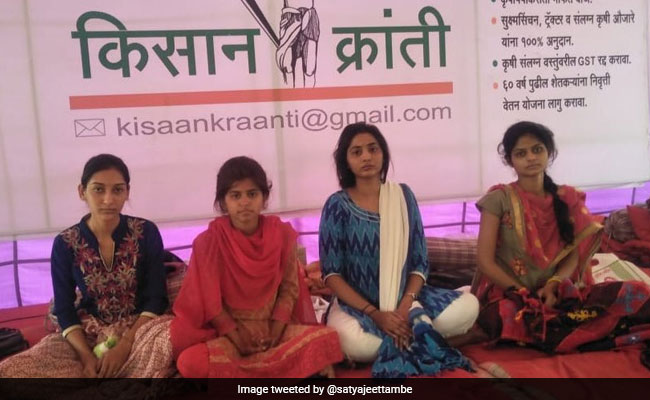3 Women On Hunger Strike To Press For Farmers' Demands In Maharashtra
