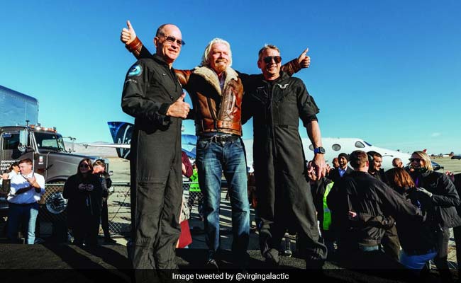 Virgin Galactic Pilots Fly To Edge Of Space, Earn Astronaut Wings