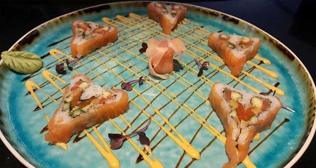 वैलेंटाइन सूशी रोल Recipe