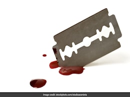 दुनियाभर में 6.8 करोड़ लड़कियों पर खतने का खतरा, जानिए क्यों और कैसे किया जाता है Khatna दुनियाभर में 6.8 करोड़ लड़कियों पर खतने का खतरा, जानिए क्यों और कैसे किया जाता है Khatna