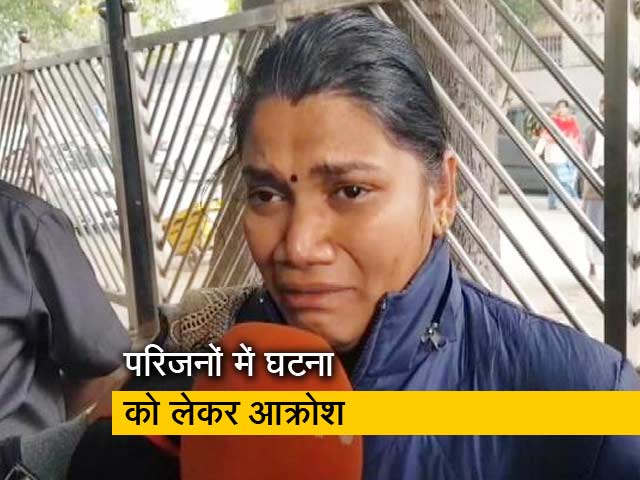 करोलबाग के होटल को एनओसी मिलने पर सवाल