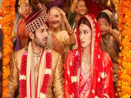 Tu Laung Main Elaachi Song: नीरू बाजवा के सॉन्ग पर कृति सैनन-कार्तिक आर्यन की धांसू केमिस्ट्री, देखें Video Tu Laung Main Elaachi Song: नीरू बाजवा के सॉन्ग पर कृति सैनन-कार्तिक आर्यन की धांसू केमिस्ट्री, देखें Video