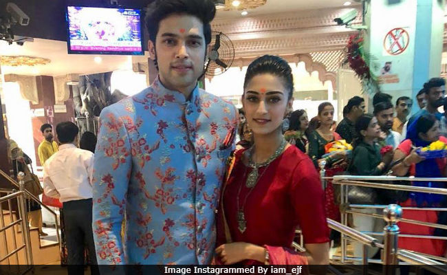 Trending Pics From <i>Kasautii Zindagii Kay</i> Stars Erica Fernandes And Parth Samthaan's Visit To Siddhivinayak Temple