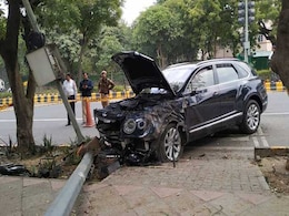 दिल्ली : कार ने ऑटो को मारी जोरदार टक्कर, एक विदेशी महिला की मौत; तीन गंभीर घायल दिल्ली : कार ने ऑटो को मारी जोरदार टक्कर, एक विदेशी महिला की मौत; तीन गंभीर घायल