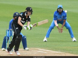 IND vs NZ: पुरुष टीम के 4th वनडे मैच की 'कार्बन कॉपी' रहा महिला टीम का 3rd वनडे, देखें संयोग... IND vs NZ: पुरुष टीम के 4th वनडे मैच की 'कार्बन कॉपी' रहा महिला टीम का 3rd वनडे, देखें संयोग...
