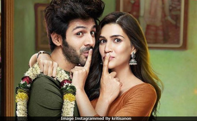 Propose Day: Kartik Aaryan's Romantic <i>Luka Chuppi</i> Moment With Kriti Sanon Doesn't Go As Planned