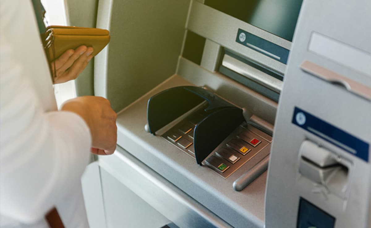 ATM से पैसे कट गए लेकिन कैश नहीं मिला? तुरंत कर लें यह काम, मिल जाएगा पूरा पैसा