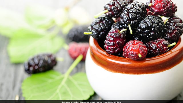 Mulberries are beneficial for your digestive health