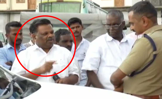 केरल में विधायक ने महिला आईएएस को कहा 'बिना दिमाग वाली', हुआ विवाद