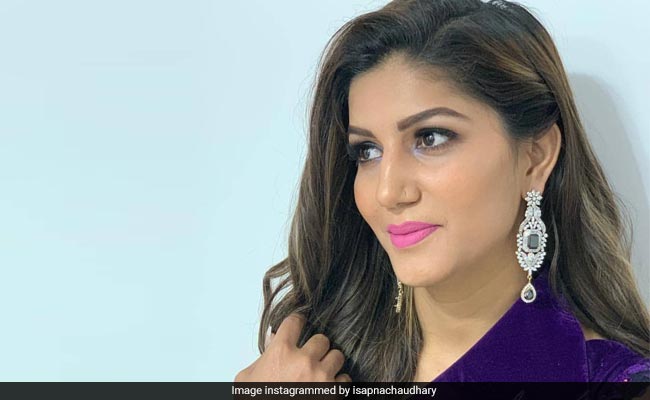 Sapna Choudhary Video: सपना चौधरी 'प्यार आया प्यार आया' पर यूं थिरकीं, वीडियो हुआ वायरल