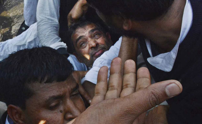 Upendra Kushwaha Injured As Party Leaders Clash With Police In Bihar
