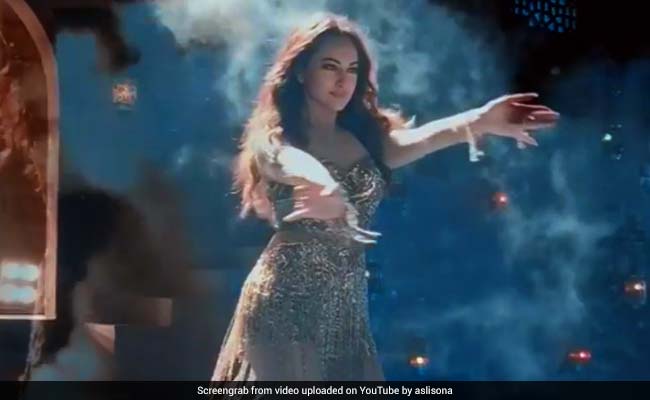 Total Dhamaal: सोनाक्षी सिन्हा ने दिया सरप्राइज, 'दबंग गर्ल' ने अनोखे अंदाज में किया डांस- देखें Video