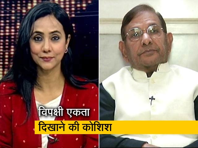 रणनीति: लोकतंत्र बचाओ या मोदी हटाओ?