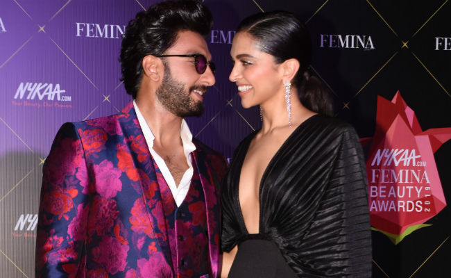 Deepika Padukone And Ranveer Singh Were The Stars Of This Award Show. Enough Said