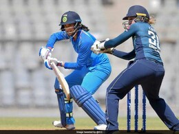 INDW vs ENGW 3rd ODI: तीसरे वनडे में इंग्लैंड की महिला टीम जीती, सीरीज 2-1 से भारत के नाम INDW vs ENGW 3rd ODI: तीसरे वनडे में इंग्लैंड की महिला टीम जीती, सीरीज 2-1 से भारत के नाम