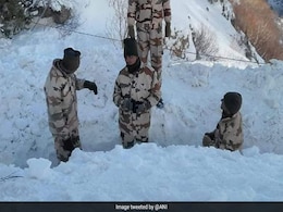 जम्मू कश्मीर में हिमस्खलनों में छह सैनिकों समेत 12 लोगों की मौत जम्मू कश्मीर में हिमस्खलनों में छह सैनिकों समेत 12 लोगों की मौत