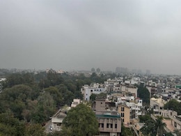 Overcast Skies In Delhi, Rain, Hailstorm Likely Overcast Skies In Delhi, Rain, Hailstorm Likely