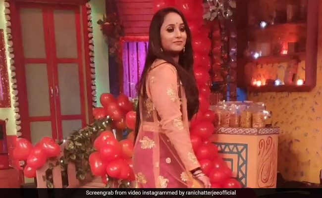 रानी चटर्जी ने Slow Motion Dance से उड़ाया गरदा, Video में बोलीं- 'हम तेरे बिन कहीं रह नहीं सकते'